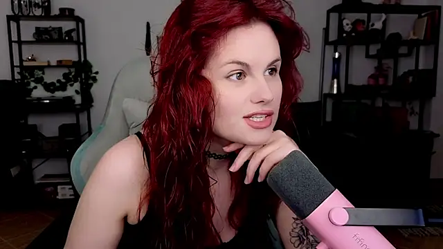 Snapshot of Della_Ideal chatting on 05-11-26, 06:16 Della Ideal online show from 05-11-26, 06:16