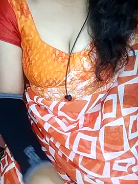 Snapshot of geetha_telugu_kan277 chatting on 03-05-25, 04:56 geetha telugu kan277 online show from 03-05-25, 04:56