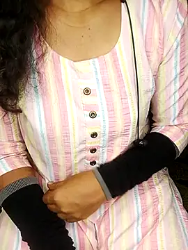 Snapshot of geetha_telugu_kan277 chatting on 03-09-25, 10:52 geetha telugu kan277 online show from 03-09-25, 10:52