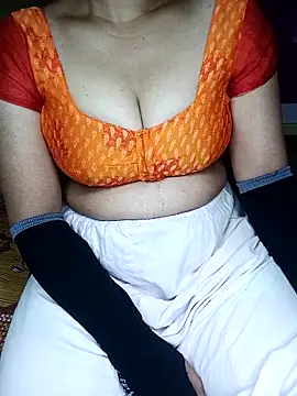 Snapshot of geetha_telugu_kan277 chatting on 09-24-25, 05:27 geetha telugu kan277 online show from 09-24-25, 05:27