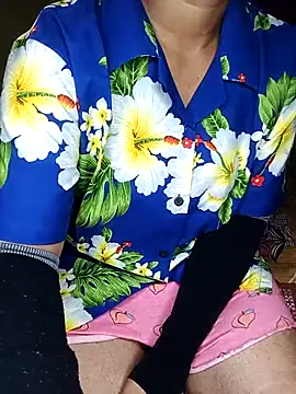 Snapshot of geetha_telugu_kan277 chatting on 09-29-25, 05:18 geetha telugu kan277 online show from 09-29-25, 05:18