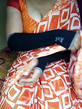 Snapshot of geetha_telugu_kan277 chatting on 10-05-25, 06:45 geetha telugu kan277 online show from 10-05-25, 06:45