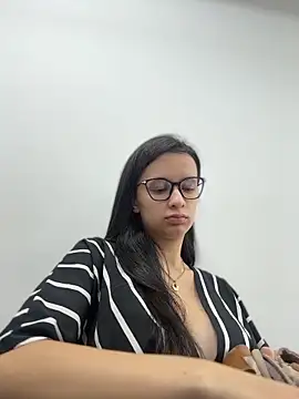 Snapshot of Soy_Sara7 chatting on 05-16-26, 11:31 Soy Sara7 online show from 05-16-26, 11:31