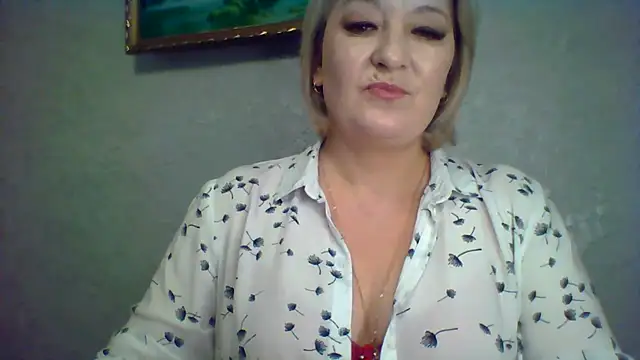 ArielXLoveresss online show from 11-22-25, 08:24