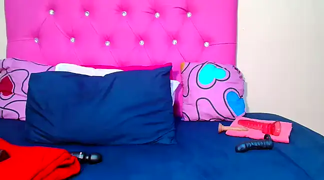 Snapshot of SEXYASSTINAXXX chatting on 03-19-25, 02:05 SEXYASSTINAXXX online show from 03-19-25, 02:05