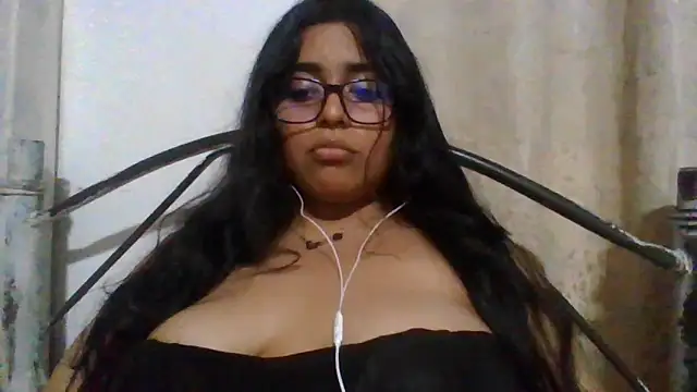 Snapshot of virginbrunette99 chatting on 03-01-25, 03:10 virginbrunette99 online show from 03-01-25, 03:10