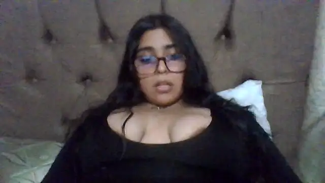 Snapshot of virginbrunette99 chatting on 03-20-25, 01:57 virginbrunette99 online show from 03-20-25, 01:57