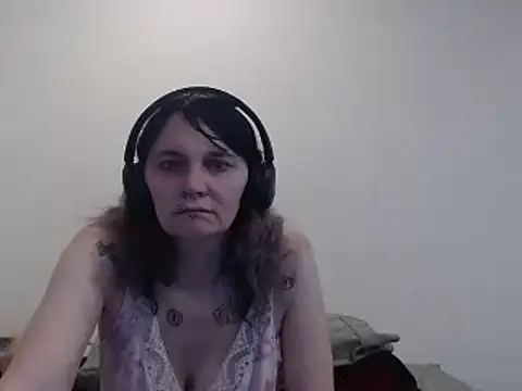 Hotmodel1984 online show from 04-20-26, 06:20