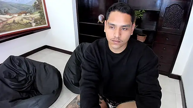 maxflurry  online show from 03-18-25, 05:42