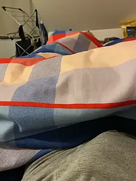 zou 9997 online show from 11-18-25, 03:12