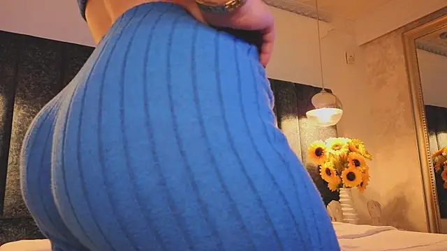 Ariannaa Suarez1 online show from 03-28-26, 07:35