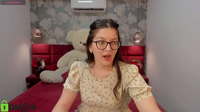 Snapshot of ZarifaRoot chatting on 03-04-25, 04:06 ZarifaRoot online show from 03-04-25, 04:06