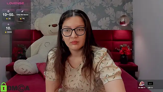 Snapshot of ZarifaRoot chatting on 03-09-25, 09:25 ZarifaRoot online show from 03-09-25, 09:25