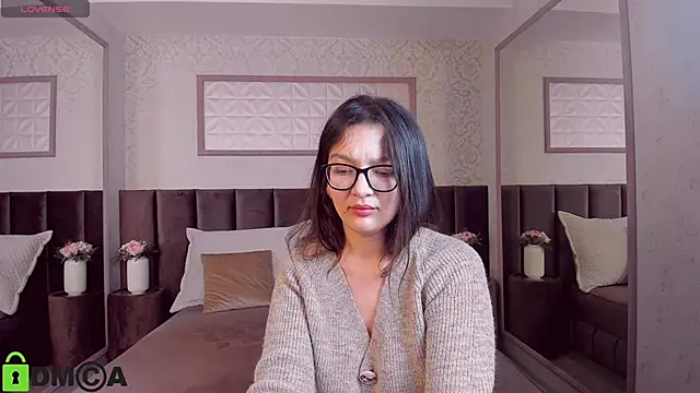 Snapshot of ZarifaRoot chatting on 03-16-25, 04:34 ZarifaRoot online show from 03-16-25, 04:34