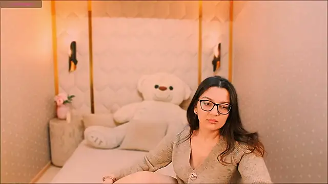 Snapshot of ZarifaRoot chatting on 03-20-25, 09:26 ZarifaRoot online show from 03-20-25, 09:26