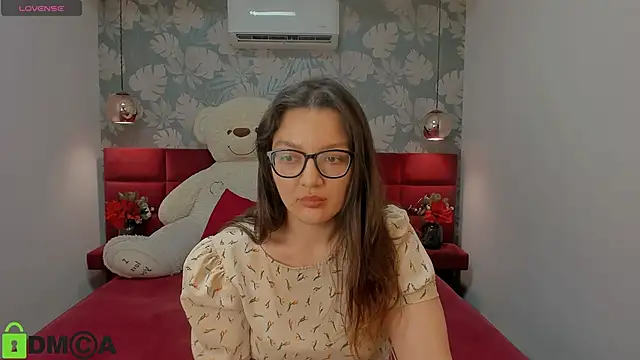 Snapshot of ZarifaRoot chatting on 03-22-25, 01:41 ZarifaRoot online show from 03-22-25, 01:41