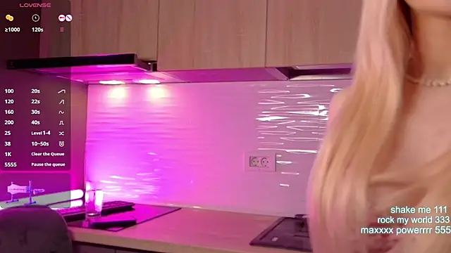 CutiePie69   online show from 11-13-25, 08:41