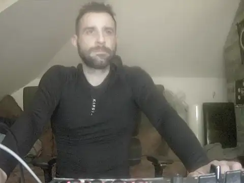 gryzoon online show from 02-17-26, 01:13