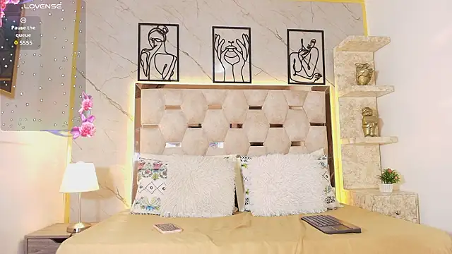 Anthonela Queen online show from 03-05-26, 01:40