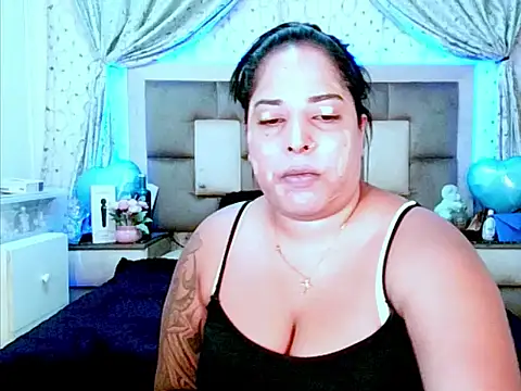 Snapshot of indiantopaz694u chatting on 10-02-25, 04:19 indiantopaz694u online show from 10-02-25, 04:19