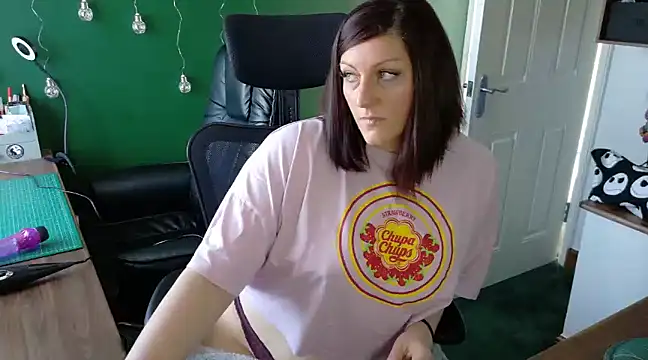 Snapshot of CurvyNolaMILFx chatting on 03-13-25, 10:47 CurvyNolaMILFx online show from 03-13-25, 10:47