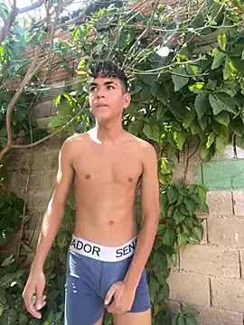 twinks 28 online show from 11-18-25, 03:16