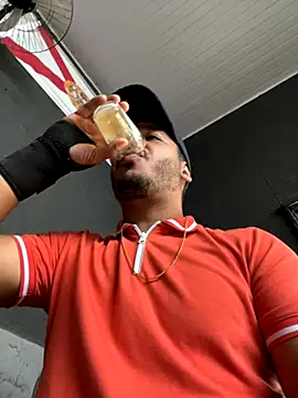 Snapshot of Lindp190194 chatting on 11-23-25, 05:13 Lindp190194 online show from 11-23-25, 05:13