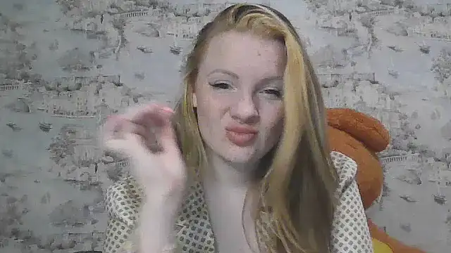 Snapshot of Eveline_May chatting on 09-21-25, 07:04 Eveline May online show from 09-21-25, 07:04