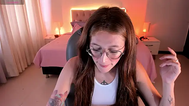 Emily Warren  online show from 09-16-25, 07:59