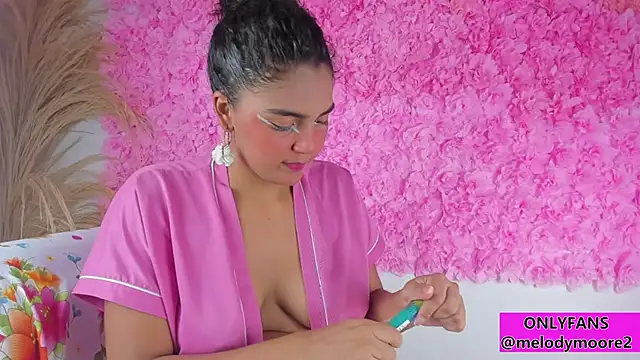 Melodymoore  online show from 11-06-25, 10:21