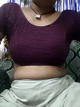 Snapshot of Anitabhabi_2 chatting on 03-08-25, 03:35 Anitabhabi 2 online show from 03-08-25, 03:35