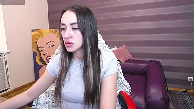 JenniferStone online show from 04-09-26, 07:47