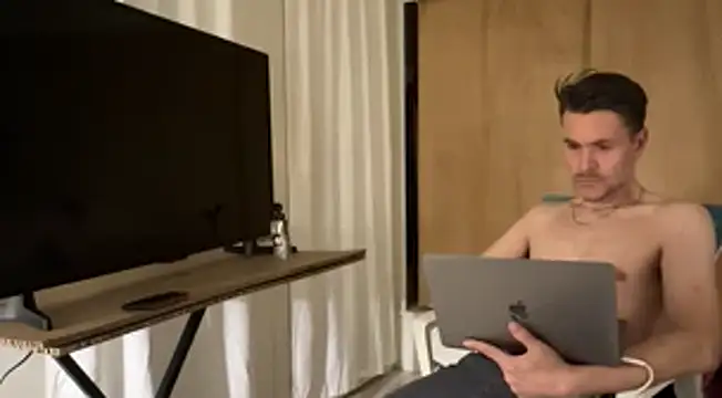 Snapshot of webtonight chatting on 02-25-25, 03:52 webtonight online show from 02-25-25, 03:52