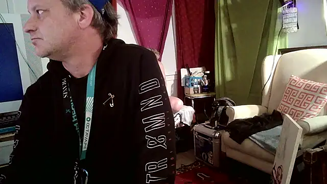 Foxxyhoneypott online show from 03-13-25, 07:09