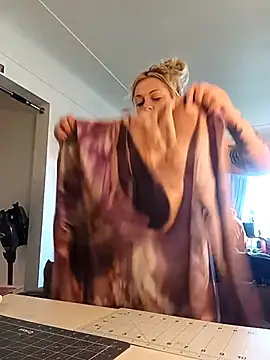 Foxxyhoneypott online show from 03-26-26, 04:12