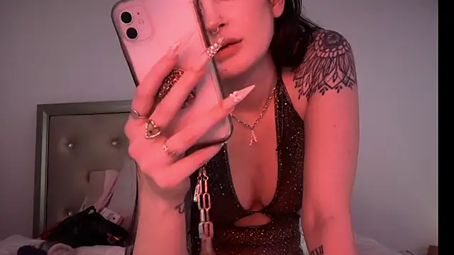 Snapshot of IvyyRosee88 chatting on 03-03-25, 02:47 IvyyRosee88 online show from 03-03-25, 02:47
