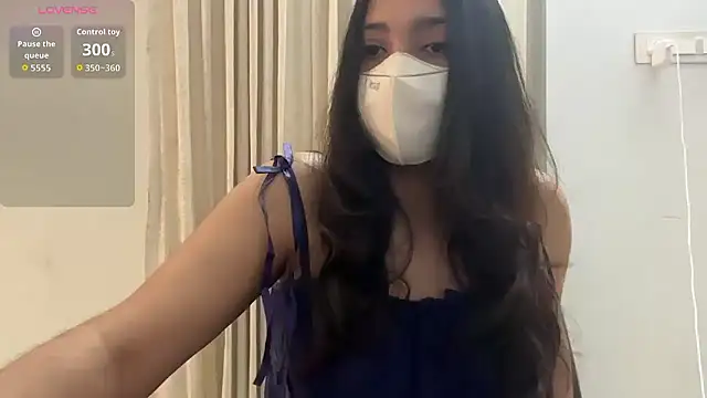 Snapshot of oviyakalra chatting on 10-29-25, 03:31 oviyakalra online show from 10-29-25, 03:31