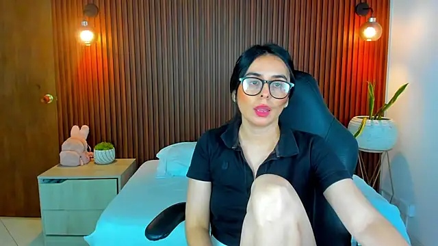 zakia23  online show from 03-14-25, 07:01