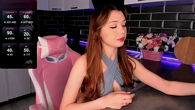 EmmaVictori1 online show from 11-18-25, 07:02