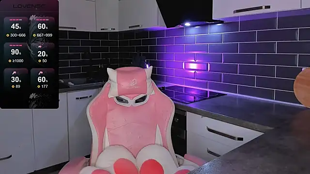 EmmaVictori1 online show from 04-03-26, 06:00