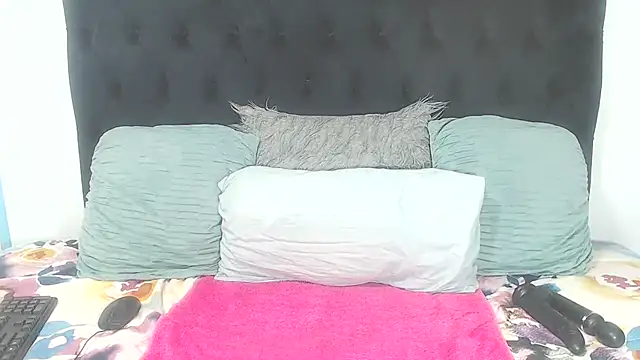 BootyClitQueen online show from 11-04-25, 04:06