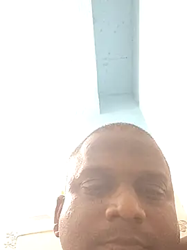 Snapshot of beyondthelines123 chatting on 10-17-25, 04:31 beyondthelines123 online show from 10-17-25, 04:31