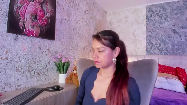 Arianaa collins online show from 12-20-25, 12:01