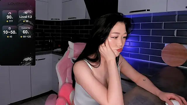 ShaiyaMinn3 online show from 04-21-26, 03:28