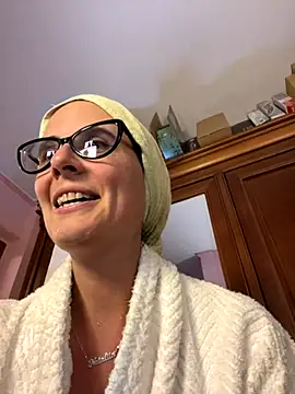 NataKitten online show from 10-05-25, 06:28