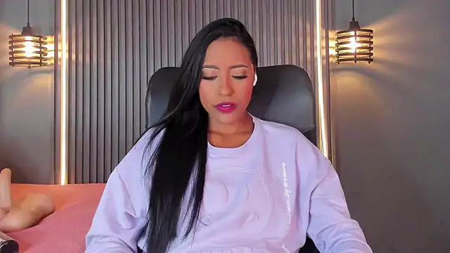 alahia betancurx online show from 09-08-25, 03:55