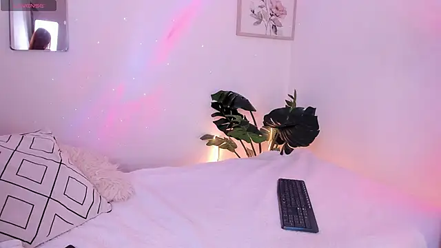 purplemoonn  online show from 03-03-25, 12:16