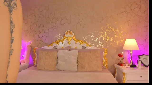 ScarlettWallace online show from 02-03-26, 10:04