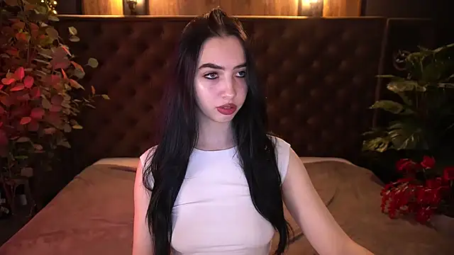 WildKittenX  online show from 04-05-26, 05:48