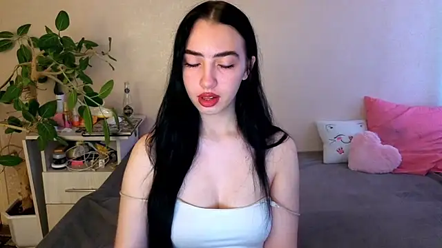 WildKittenX  online show from 06-20-26, 04:04